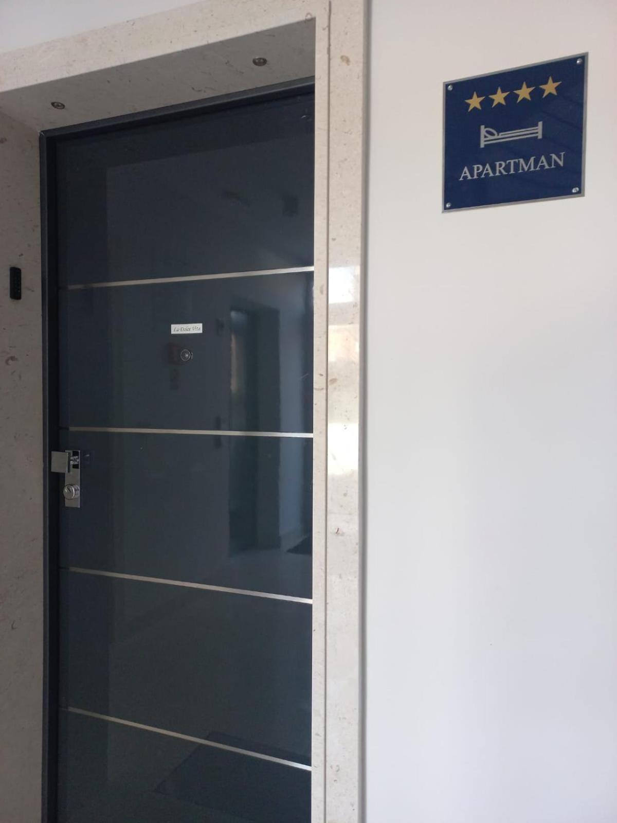 La Dolce Vita Apartment 特罗吉尔 外观 照片